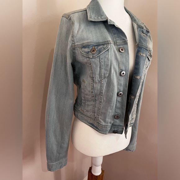 H & M Divided Jean Jacket Cropped Denim - Picture 2 of 9